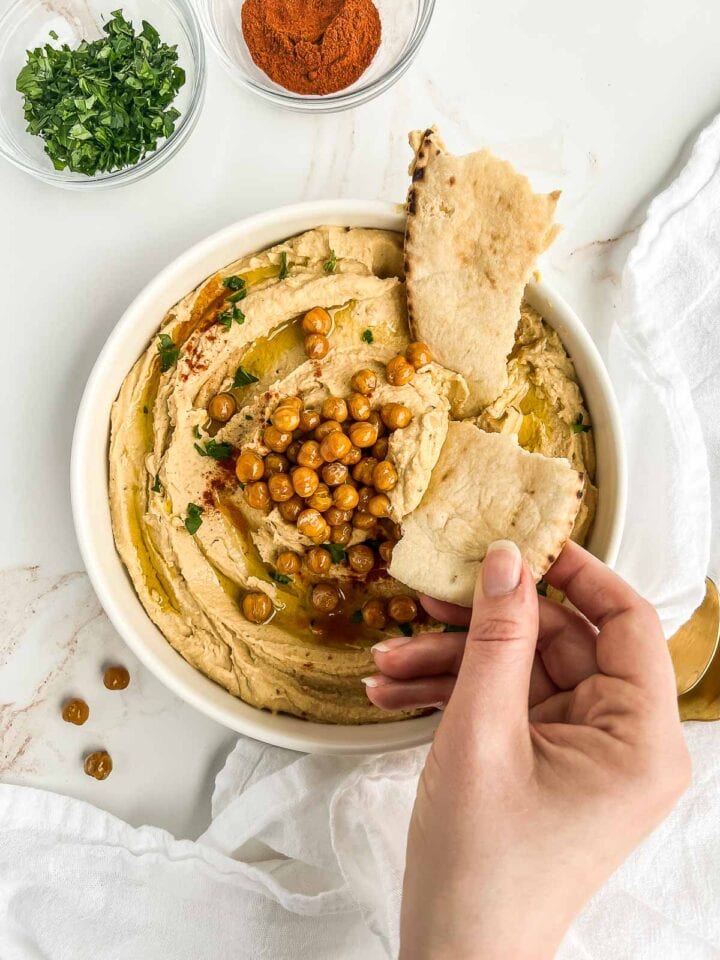 Creamy Hummus without Garlic (Low FODMAP) Easy Chickpeasy