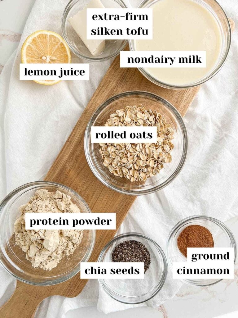 Easy High Protein Cinnamon Roll Overnight Oats